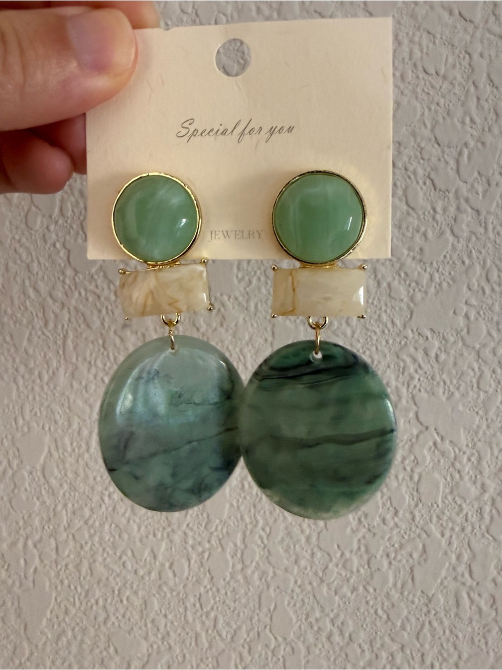 Women’s green round shaped dangle Earrings